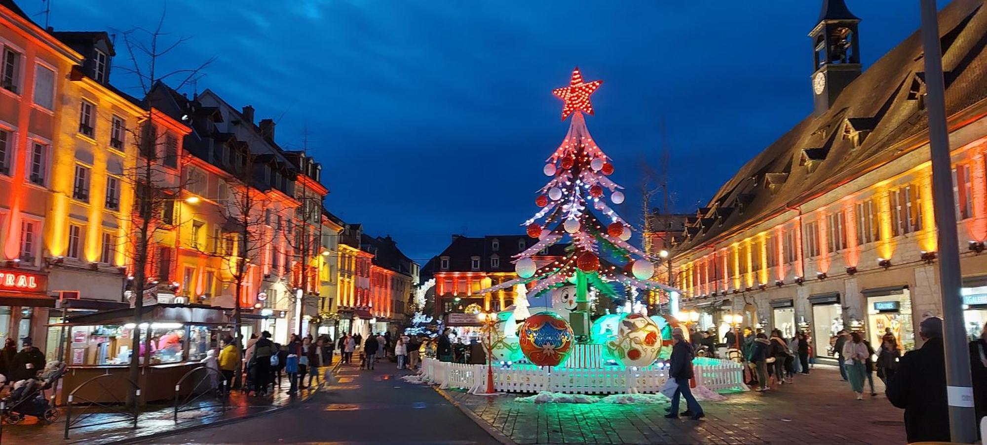 Appart' Duchatelain Lumineux, Vue Sur Chateau Montbeliard Ngoại thất bức ảnh